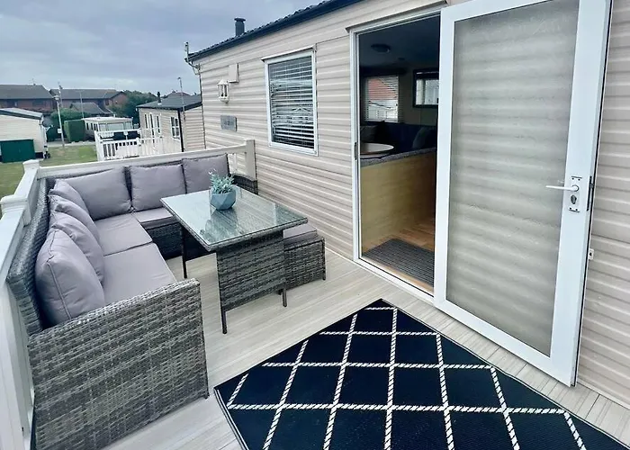 8 Berth Pet Friendly Caravan, Penrhyn Bay, Llandudno